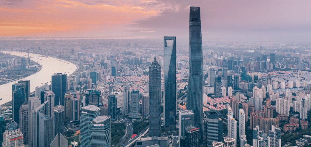 photo-1578495959700-a617c3600026