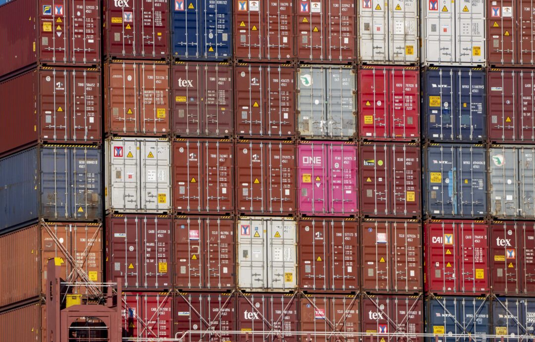 sdloIN5ZZakjmM 1-min